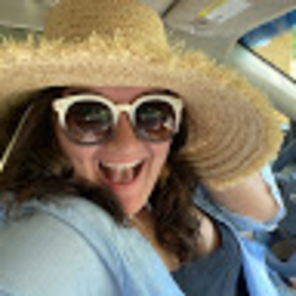 Meet your Posher, Jenny - Picture 1 of 1